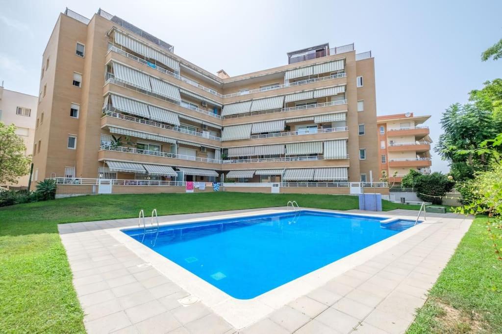 Apartamento En Complejo Residencial, Con Piscina. Салоу Экстерьер фото