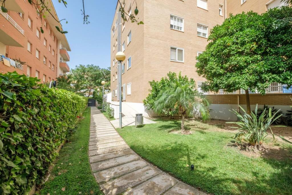 Apartamento En Complejo Residencial, Con Piscina. Салоу Экстерьер фото